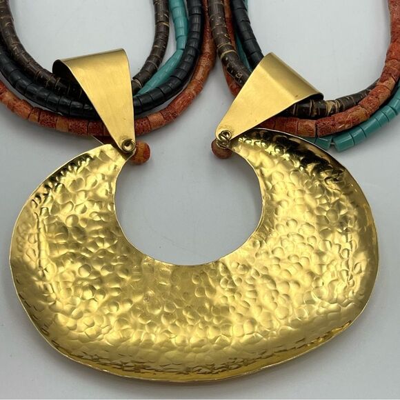 Mid century modern Elegant Gold Black Crescent Necklace with Textured Pendant - Picture 10 of 13